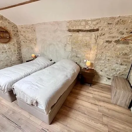 24 - D'hotes Et 3*